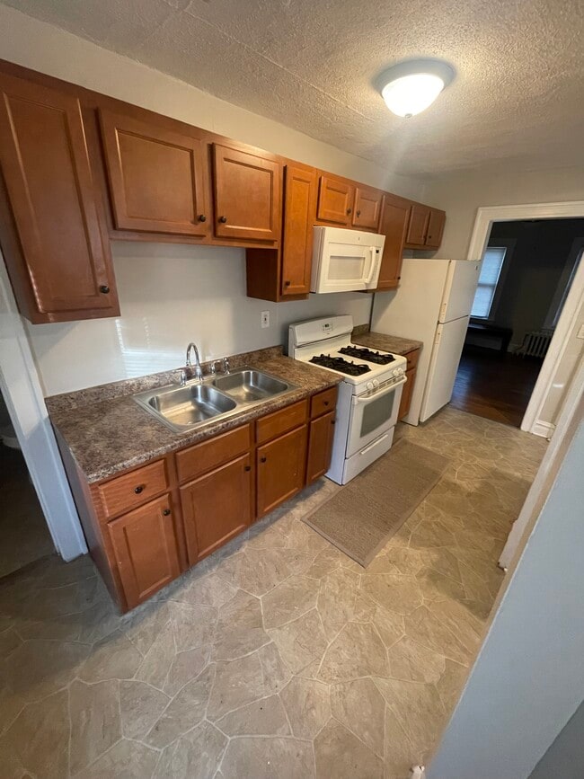 property at 2048 N Sheridan Rd