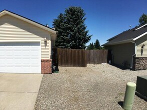 9049 Torrey Ln in Hayden, ID - Building Photo - Building Photo