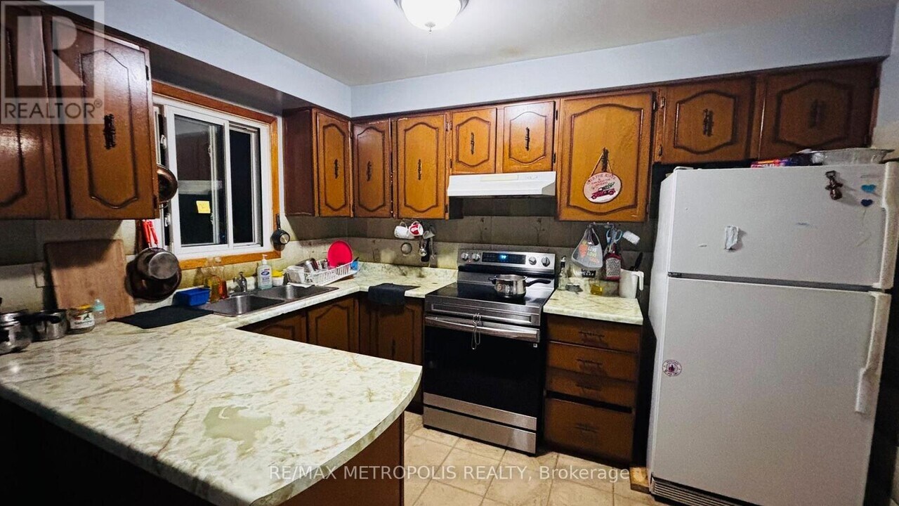 3 Prairie Dunes Pl in Vaughan, ON - Building Photo