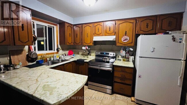 property at 3 Prairie Dunes Pl