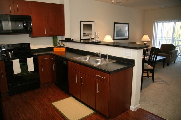 Arrive Danbury in Danbury, CT - Foto de edificio