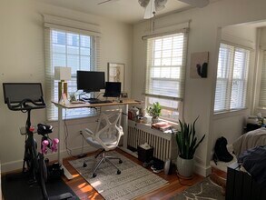 6604 1st St NW, Unit 1 in Washington, DC - Foto de edificio - Building Photo