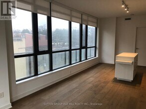 1990 Bloor St W in Toronto, ON - Building Photo - Building Photo