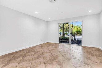 5030 SW 126th Ave, Unit 203 in Miramar, FL - Building Photo - Building Photo