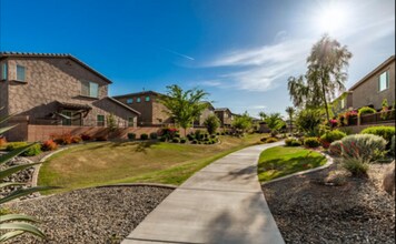 7050 E Ainsley May Way in Scottsdale, AZ - Building Photo - Building Photo