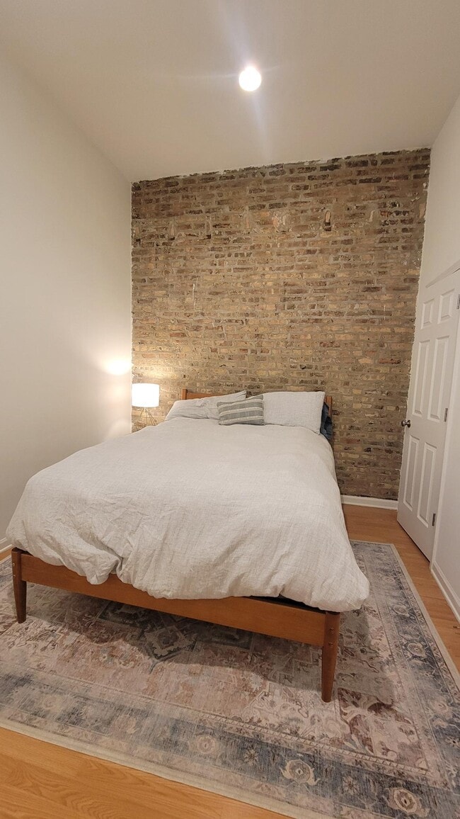 701 N Milwaukee Ave in Chicago, IL - Building Photo - Building Photo