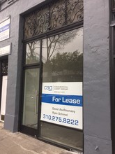 7916 Santa Monica Blvd in West Hollywood, CA - Building Photo - Building Photo