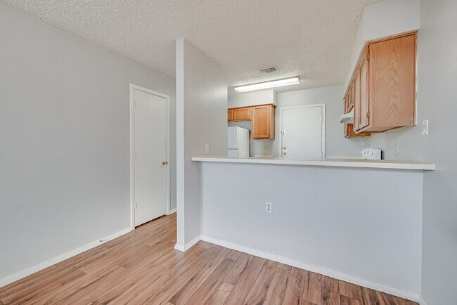 614 Lillard Rd in Arlington, TX - Foto de edificio - Building Photo