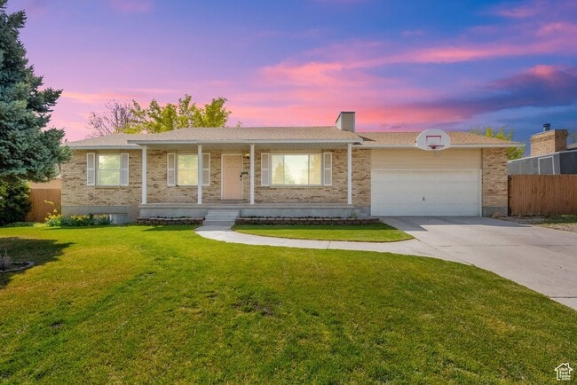 4287 Queens Ferry Dr in South Jordan, UT - Building Photo - Building Photo