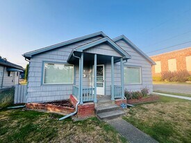 536 Nelson St in Sedro Woolley, WA - Building Photo