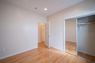 318 Terrace Ave in Jersey City, NJ - Building Photo - Building Photo