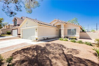 204 Zenith Point Ave in North Las Vegas, NV - Building Photo - Building Photo