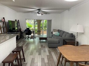 2439 Centergate Dr in Miramar, FL - Building Photo - Building Photo