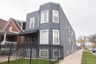 3734 W Wabansia Ave, Unit 2 in Chicago, IL - Building Photo