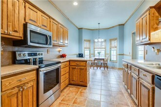 95 Bassingham Dr in Bella Vista, AR - Building Photo - Building Photo