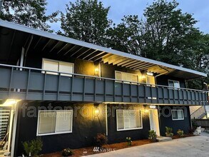 10417 Aqua Way S in Seattle, WA - Building Photo - Building Photo