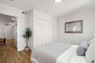 77 Webster St, Unit #1 in Boston, MA - Foto de edificio - Building Photo