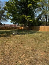 414 Oak St in Clarksville, TN - Building Photo - Building Photo