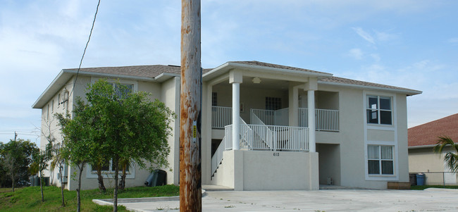 612 SE 6th Ter in Cape Coral, FL - Building Photo - Building Photo