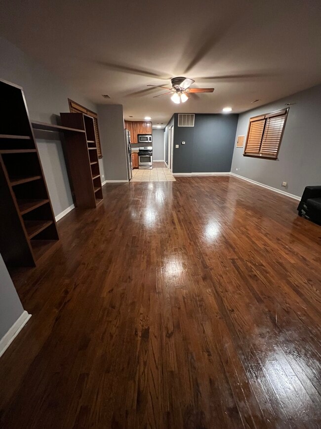 2147 W 19th St, Unit 1 in Chicago, IL - Building Photo - Building Photo