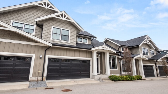 22057-22049 49 Ave in Langley, BC - Building Photo - Building Photo