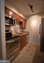 1808 Old Meadow Rd in McLean, VA - Building Photo - Building Photo