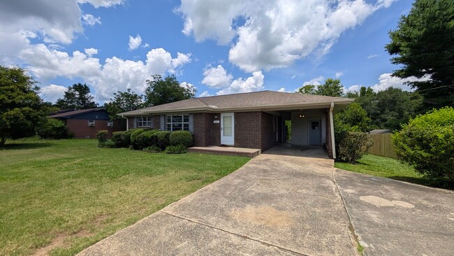 3803 Harmony Church Rd in Gainesville, GA - Building Photo - Building Photo
