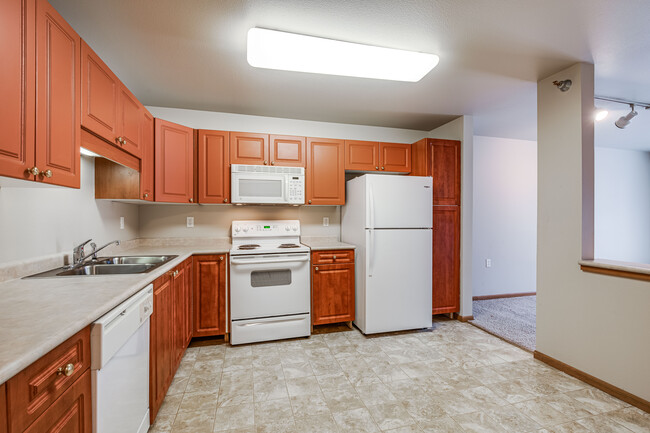 Arbor Pointe Senior Apartments in St. Paul, MN - Building Photo - Interior Photo