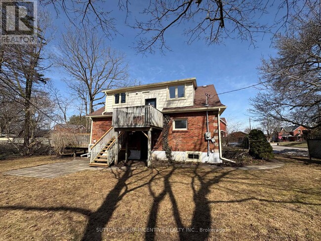 20 Bayview Dr in Barrie, ON - Building Photo - Building Photo