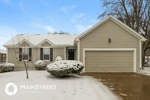 13704 Bennington Ave in Grandview, MO - Building Photo