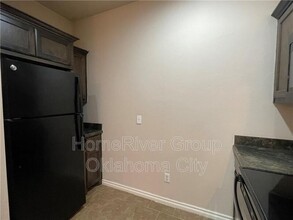 924 SW 92nd St in Oklahoma City, OK - Building Photo - Building Photo