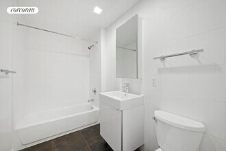 41-18 Crescent St in Queens, NY - Building Photo - Building Photo