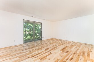 311 W Highland Rd in Howell, MI - Building Photo - Building Photo
