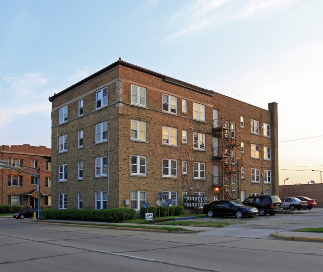 Fleming Arms Apartments in Elkhart, IN - Building Photo - Building Photo