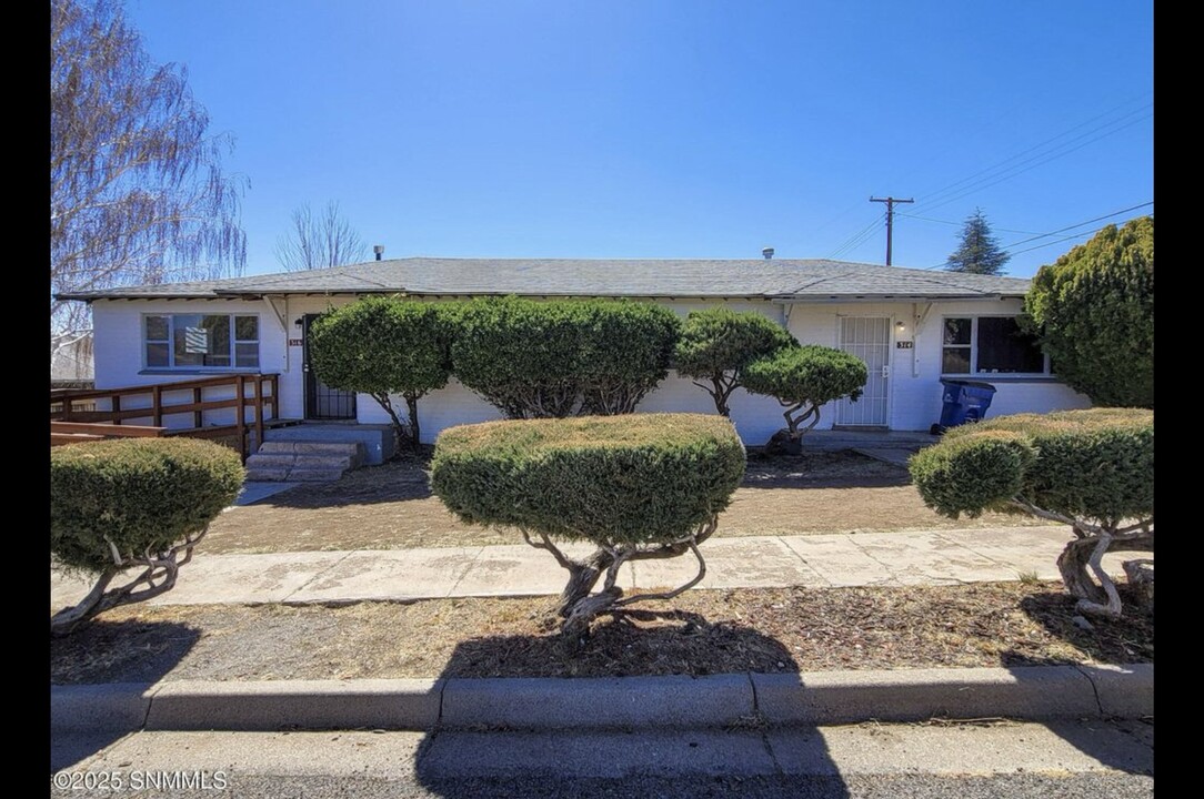 316 E 22nd St in Silver City, NM - Foto de edificio