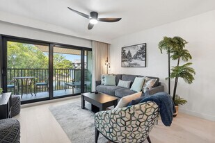 600 Neapolitan Way, Unit SI FL3-ID1356850P in Naples, FL - Building Photo