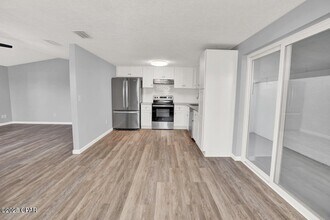 6325 Pridgen St in Panama City, FL - Building Photo - Building Photo