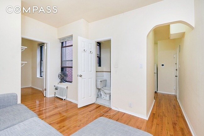 270 E 78th St, Unit 21 in New York, NY - Building Photo - Building Photo