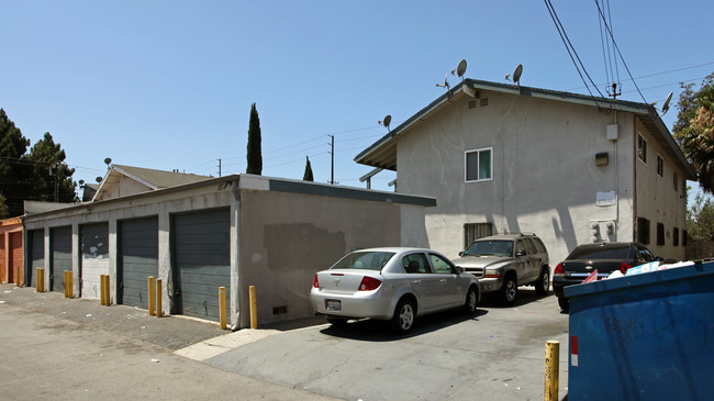 2072 S Haster St in Anaheim, CA - Building Photo - Building Photo