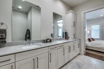 2811 Hood St in Dallas, TX - Building Photo - Building Photo