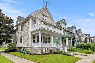 343 Baynes St, Unit Floor 1 in Buffalo, NY - Building Photo - Building Photo