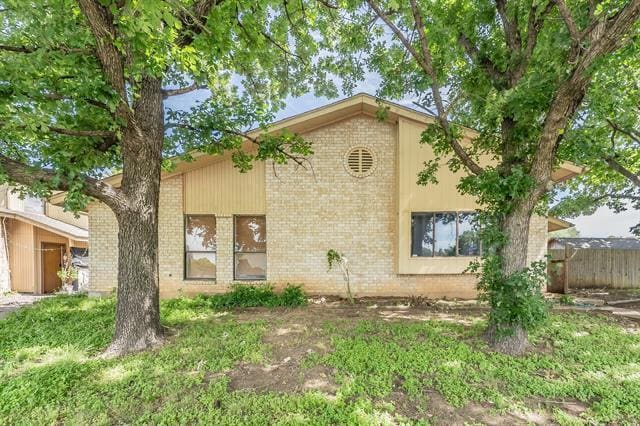 property at 103 W Timberview Ln
