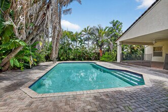 3511 NW 4th Ave in Boca Raton, FL - Building Photo - Building Photo