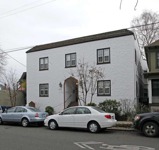 2324 NW Johnson St in Portland, OR - Building Photo - Building Photo