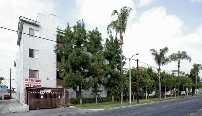 About Ross Tower Apartments in Santa Ana, CA - Building Photo - Building Photo