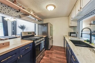 502 Ivy Green Ln SE in Marietta, GA - Foto de edificio - Building Photo