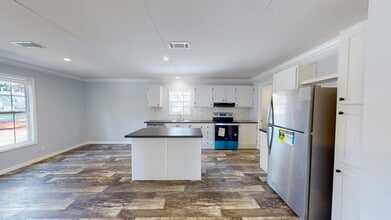 9902 New York Ave in Hudson, FL - Building Photo - Building Photo