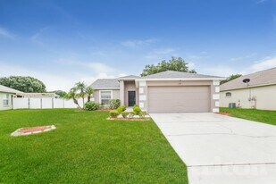 272 Kings Pond Ave in Winter Haven, FL - Building Photo