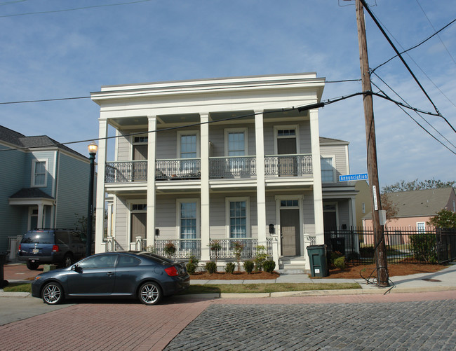 1803 Annunciation St in New Orleans, LA - Building Photo - Building Photo