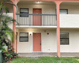 861 NE 209th Terrace in Miami, FL - Building Photo
